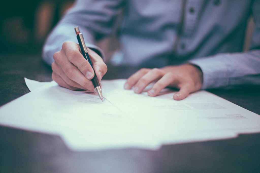 Consulta Gratuita con los Mejores Abogados Para Proceso de una Demanda por Lesiones en un Accidente, Responsable de Accidente y Lesiones Cercas de Mí en Lynwood California